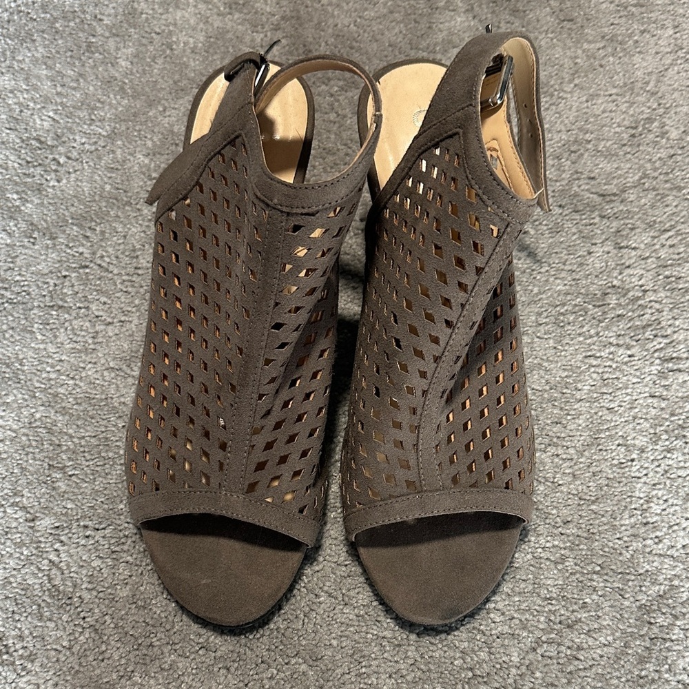 UNISA Taupe Gray Open Toe Sandal